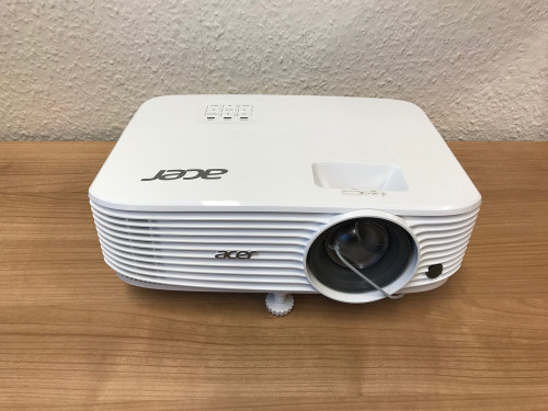 Beamer Acer P1350