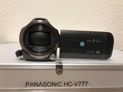 Pana HC V777
